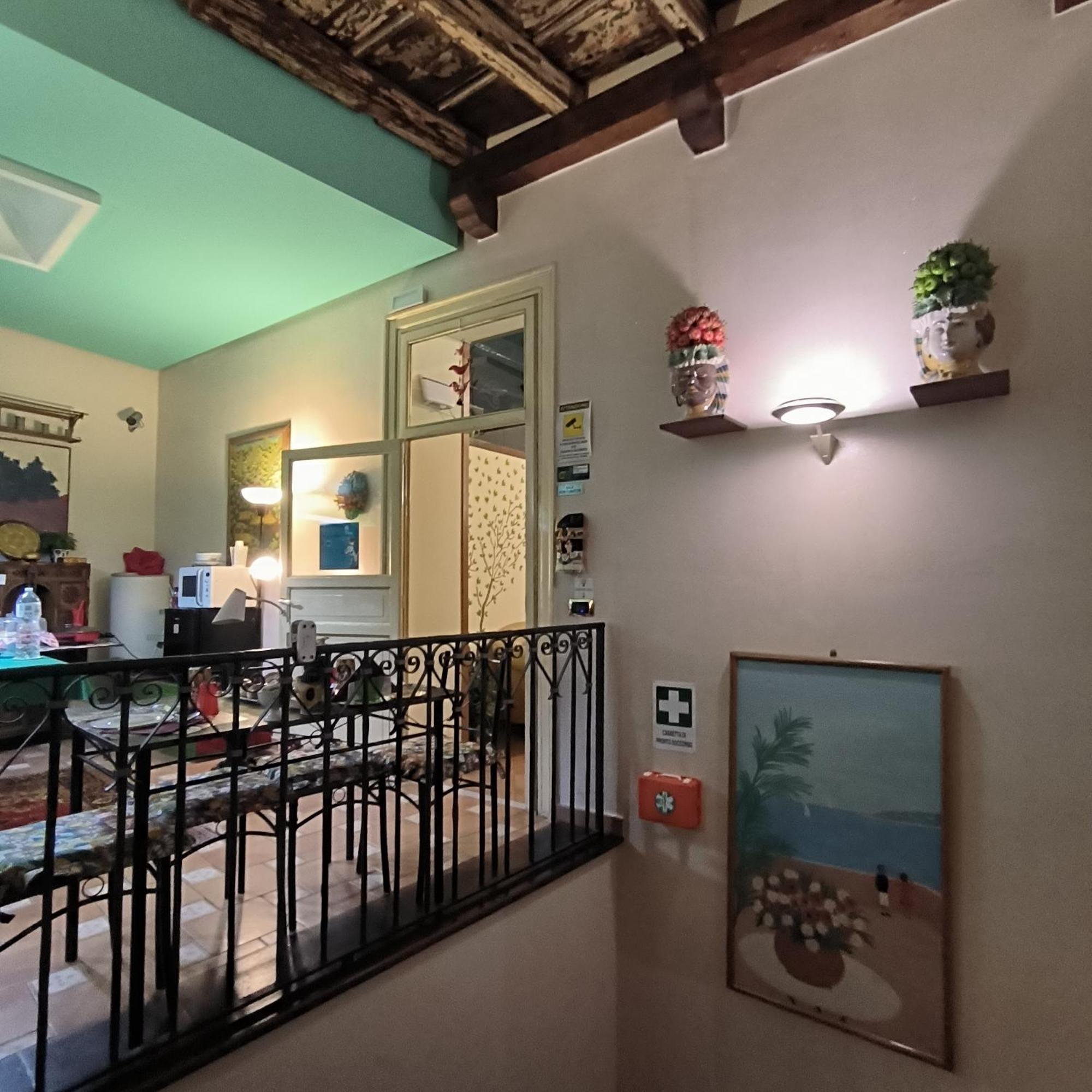 Vittorio Emanuele Rooms Di Prinzi Palermo Exterior foto